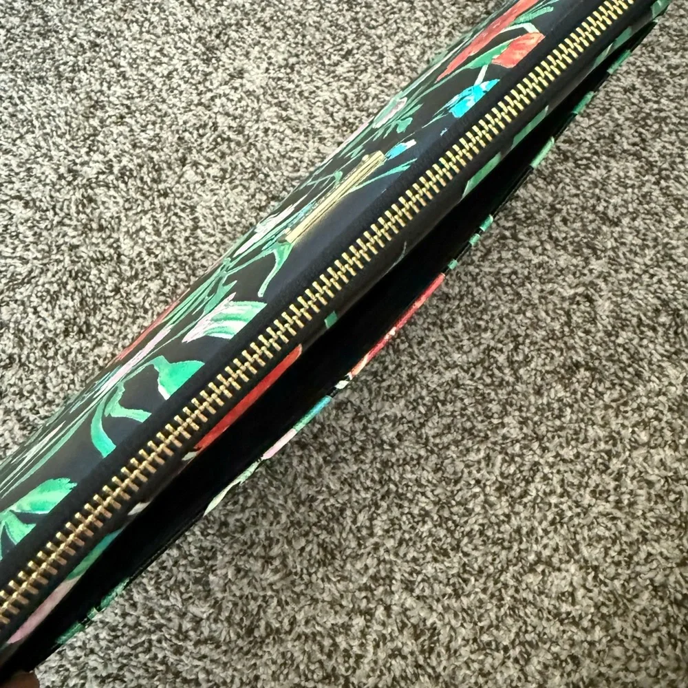 Kate Spade New York Leather padded zip laptop portfolio black tropical print 13”